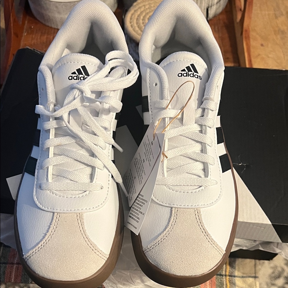 Adidas youth White and Black Sneakers with Brown Sole - Picture 3 of 4